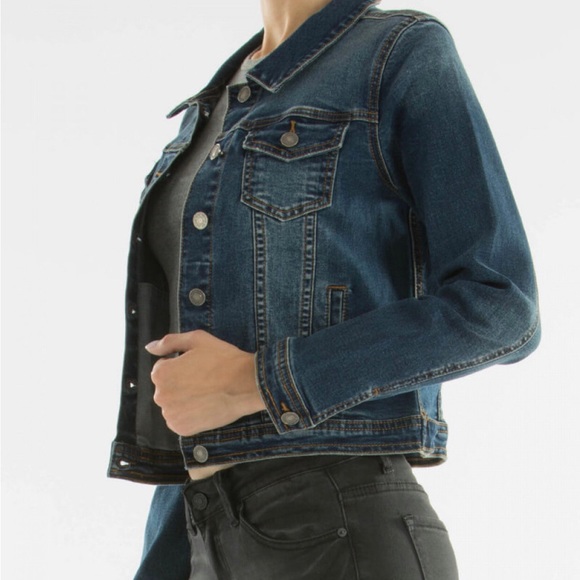 KanCan medium wash cropped classic jean jacket - Picture 2 of 9